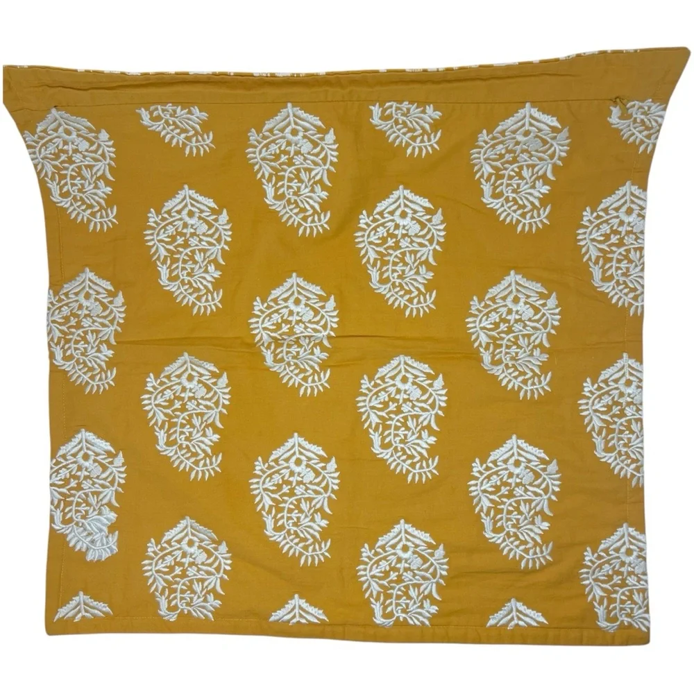 Pottery Barn Square Embroidered Ikat Pattern Pillow Cover 20” x 20” Gold & White